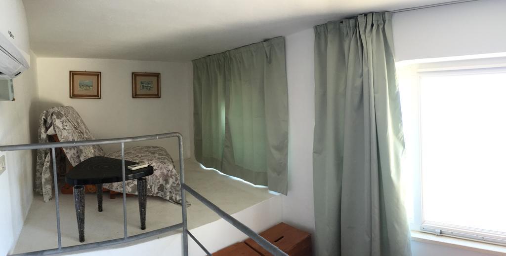 Raffaele Apartman Ponza Szoba fotó