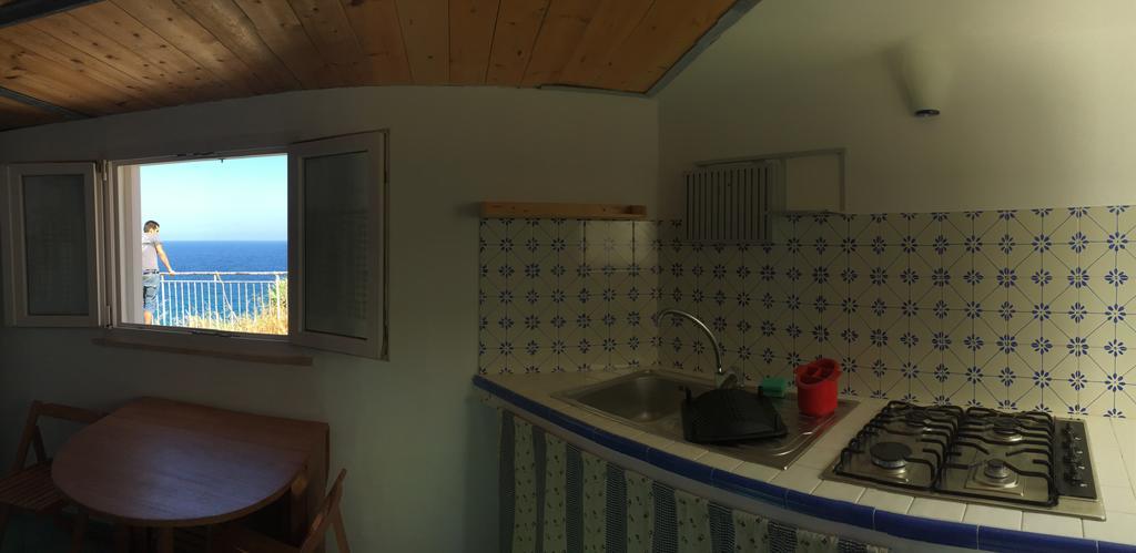 Raffaele Apartman Ponza Szoba fotó